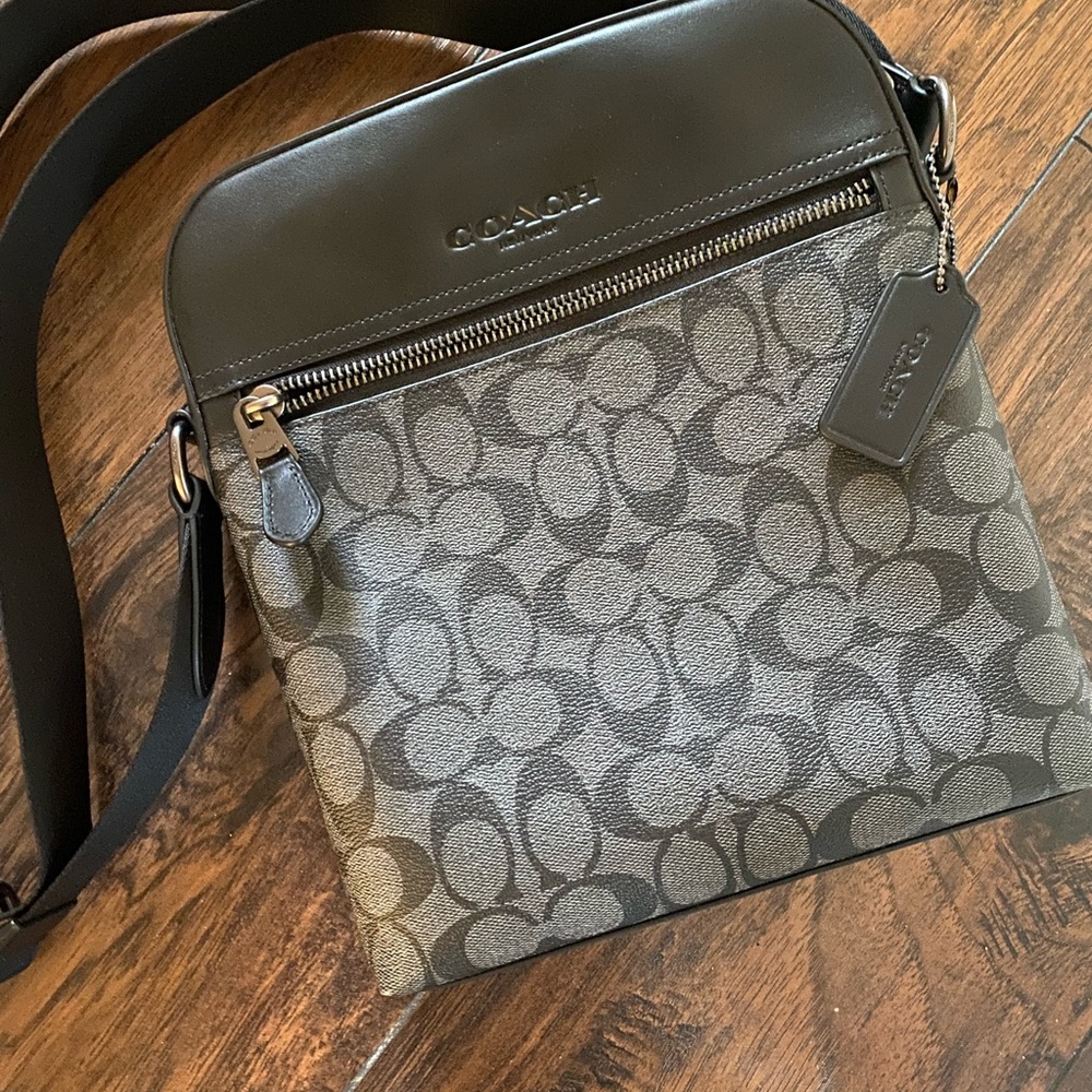 Brand NEW Coach Camera style purse